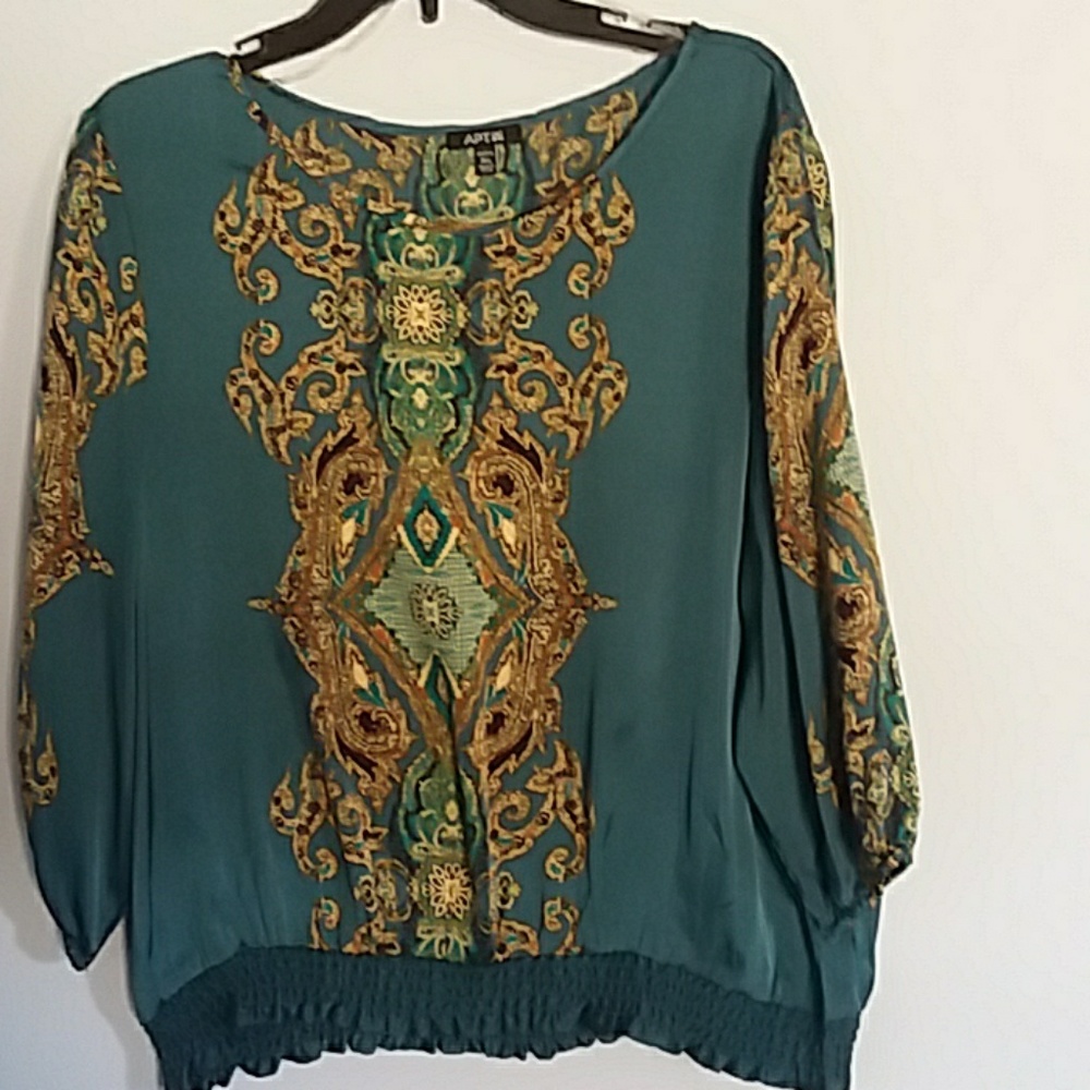 Apt.9 Top